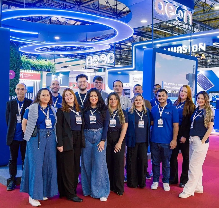 Equipe Aeon Security em evento do setor